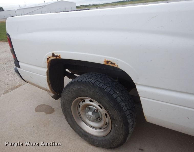 image for item FK9333 1999 Dodge Ram 1500  Club Cab pickup truck