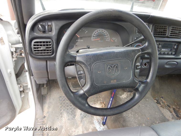 image for item FK9333 1999 Dodge Ram 1500  Club Cab pickup truck