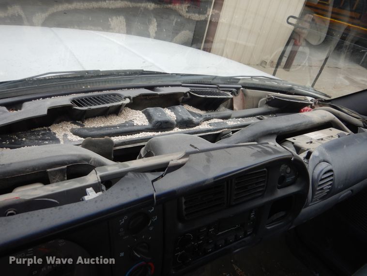 image for item FK9333 1999 Dodge Ram 1500  Club Cab pickup truck