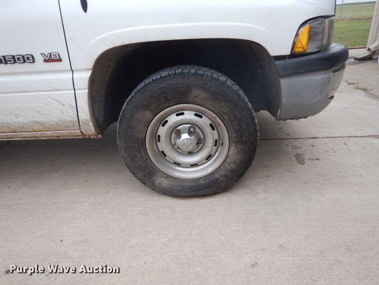 image for item FK9333 1999 Dodge Ram 1500  Club Cab pickup truck