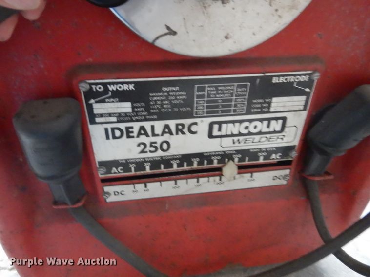 image for item FK9338 Lincoln Idealarc 250-250 welder