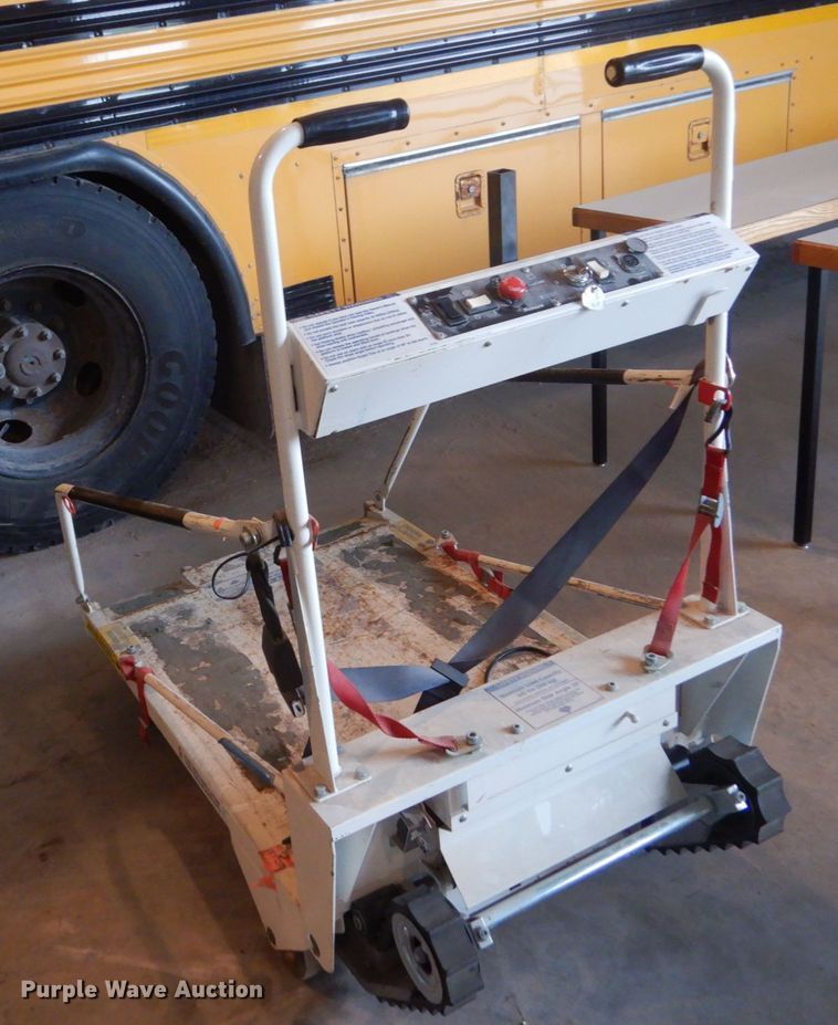 image for item FK9346 Super-Trac TRE52 wheelchair lift