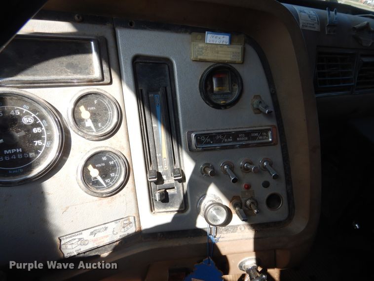 image for item FK9390 1995 Ford L8000  dump truck