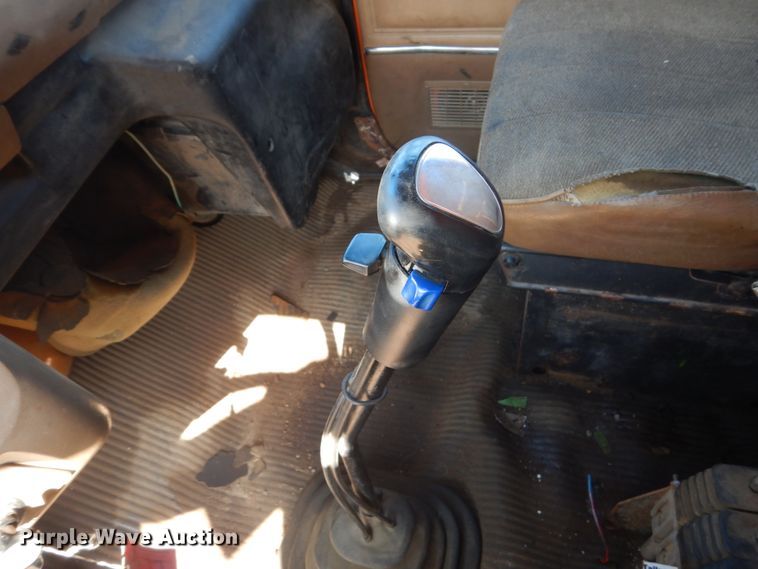 image for item FK9390 1995 Ford L8000  dump truck