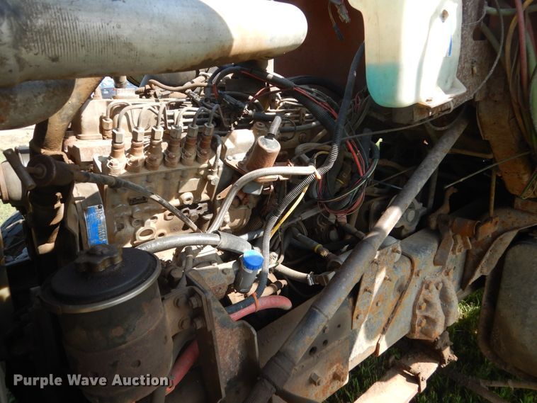 image for item FK9390 1995 Ford L8000  dump truck