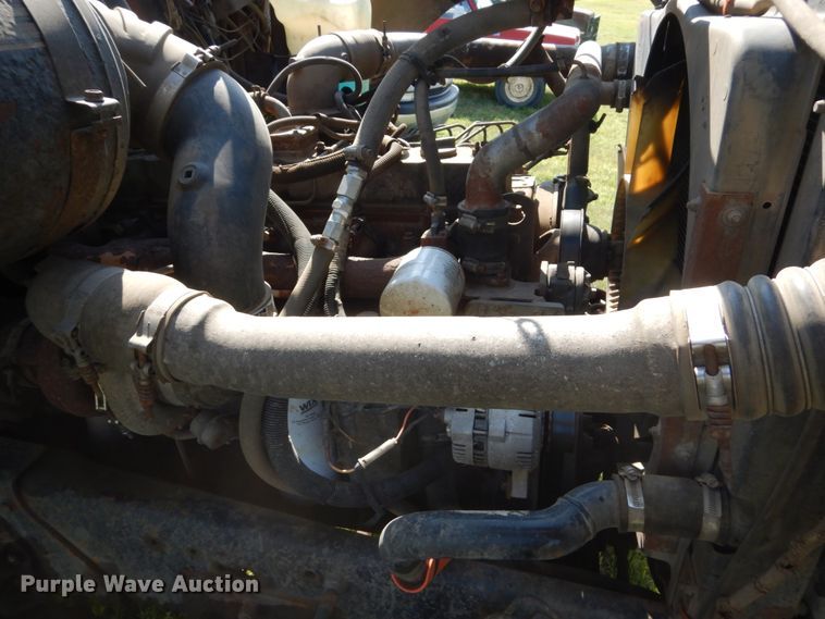 image for item FK9390 1995 Ford L8000  dump truck