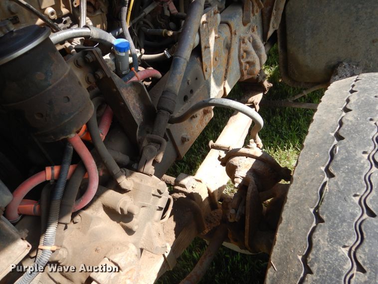 image for item FK9390 1995 Ford L8000  dump truck