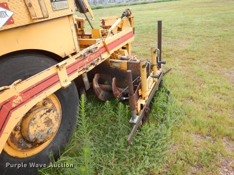 image for item FK9391 Blaw-Knox PF-161  paver