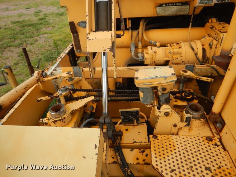 image for item FK9391 Blaw-Knox PF-161  paver