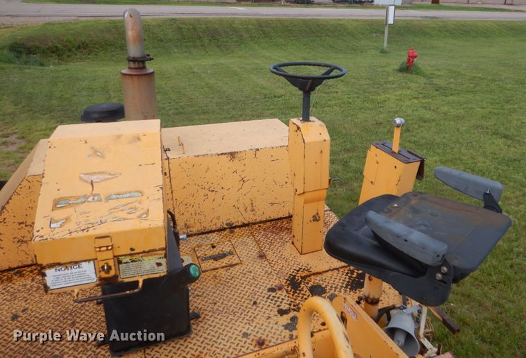 image for item FK9391 Blaw-Knox PF-161  paver