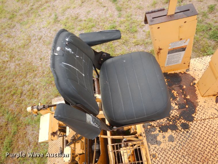 image for item FK9391 Blaw-Knox PF-161  paver