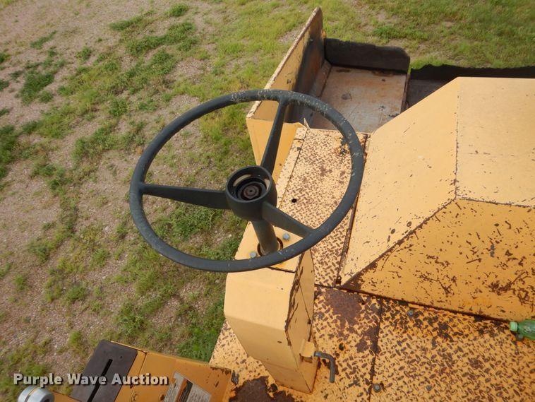 image for item FK9391 Blaw-Knox PF-161  paver