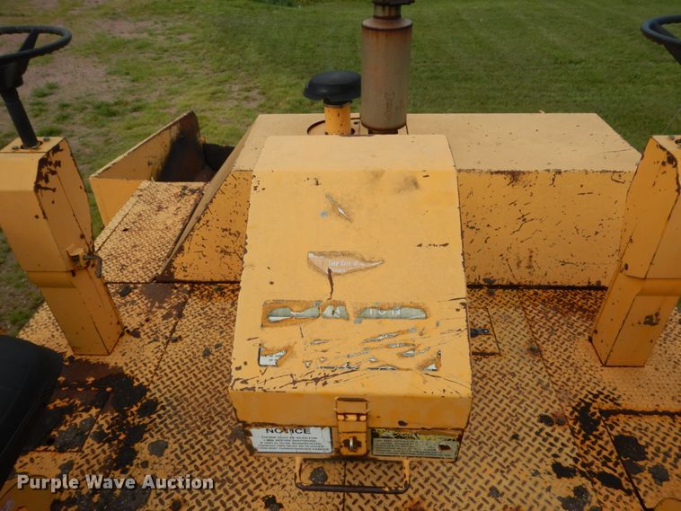 image for item FK9391 Blaw-Knox PF-161  paver