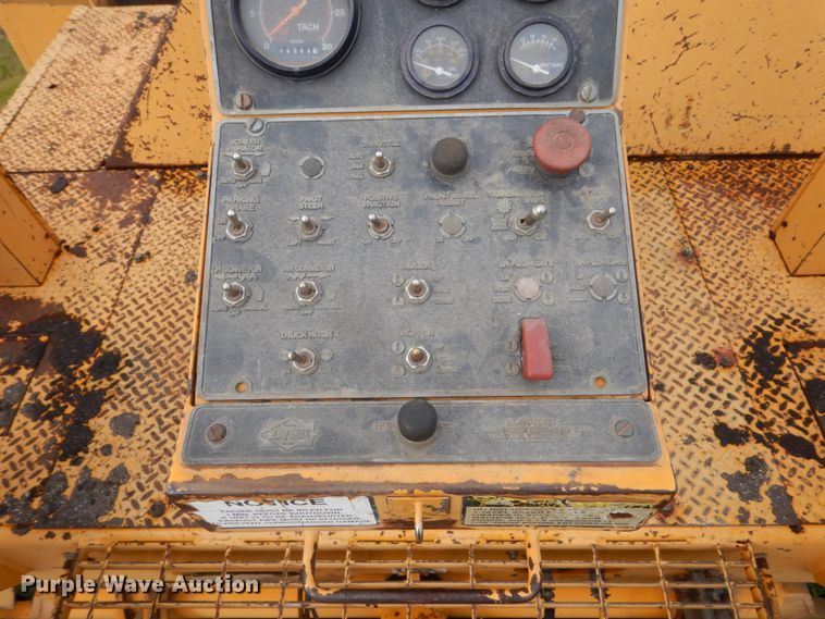 image for item FK9391 Blaw-Knox PF-161  paver