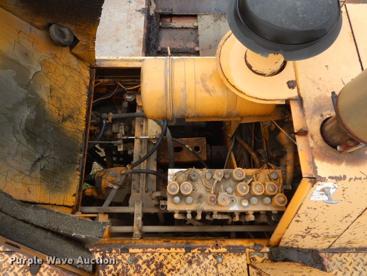 image for item FK9391 Blaw-Knox PF-161  paver