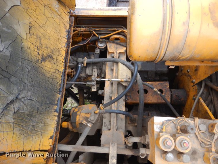 image for item FK9391 Blaw-Knox PF-161  paver