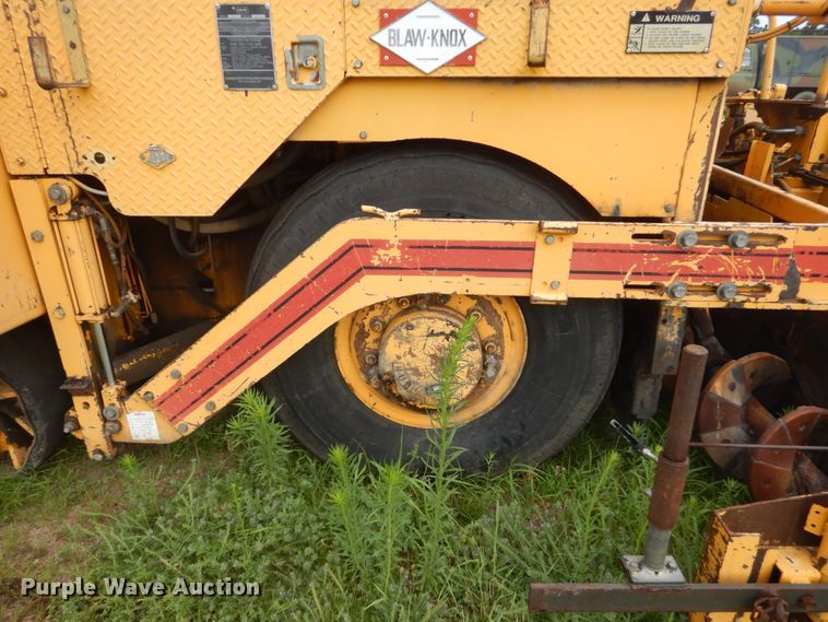 image for item FK9391 Blaw-Knox PF-161  paver