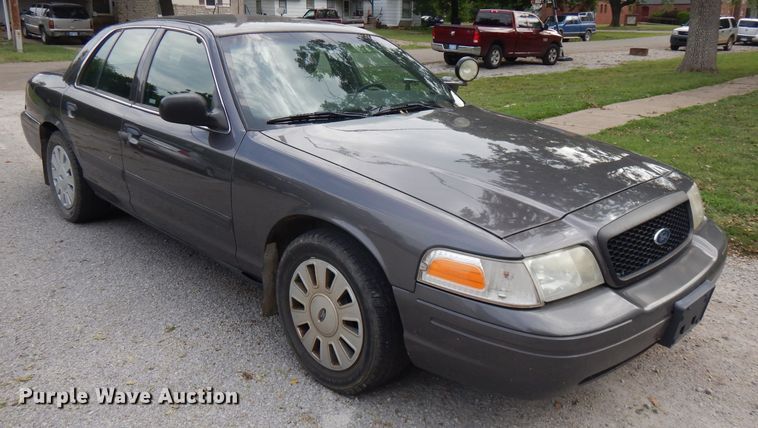 image for item FN9254 2011 Ford Crown Victoria Police Interceptor