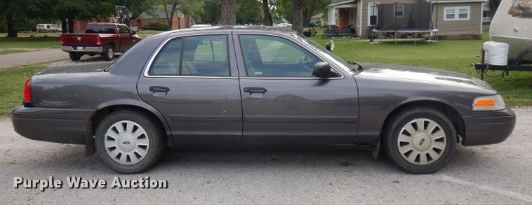 image for item FN9254 2011 Ford Crown Victoria Police Interceptor