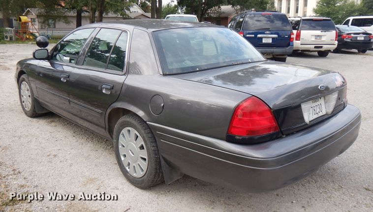 image for item FN9254 2011 Ford Crown Victoria Police Interceptor