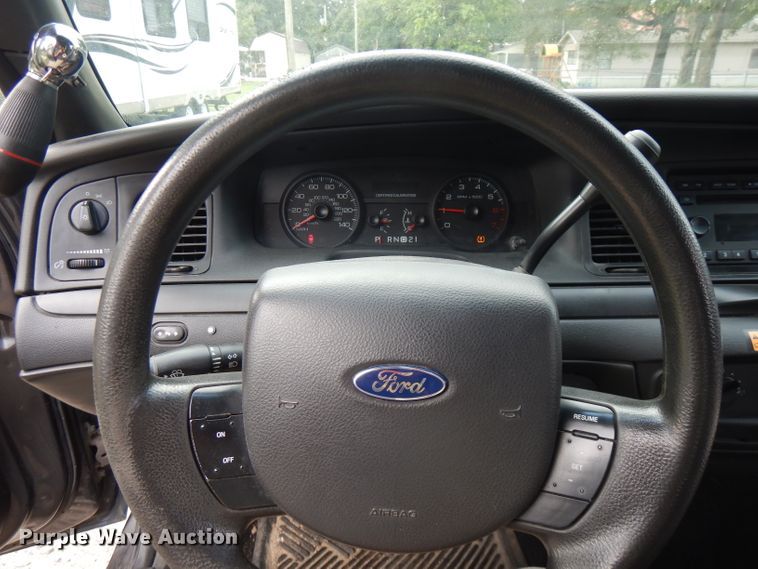 image for item FN9254 2011 Ford Crown Victoria Police Interceptor