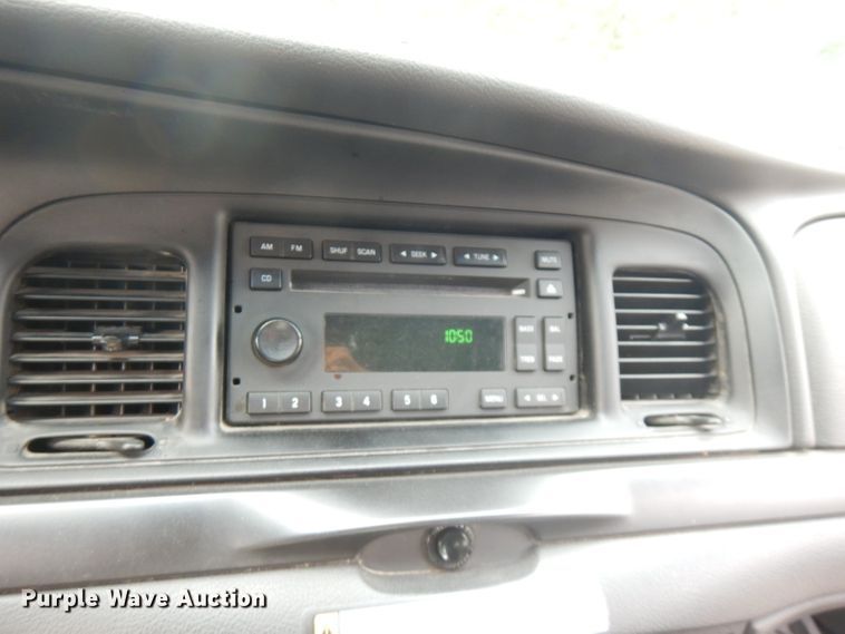 image for item FN9254 2011 Ford Crown Victoria Police Interceptor