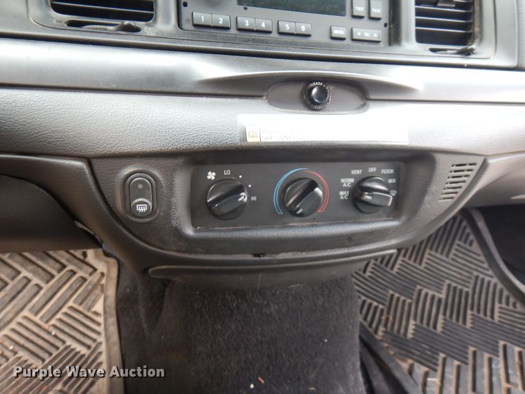 image for item FN9254 2011 Ford Crown Victoria Police Interceptor