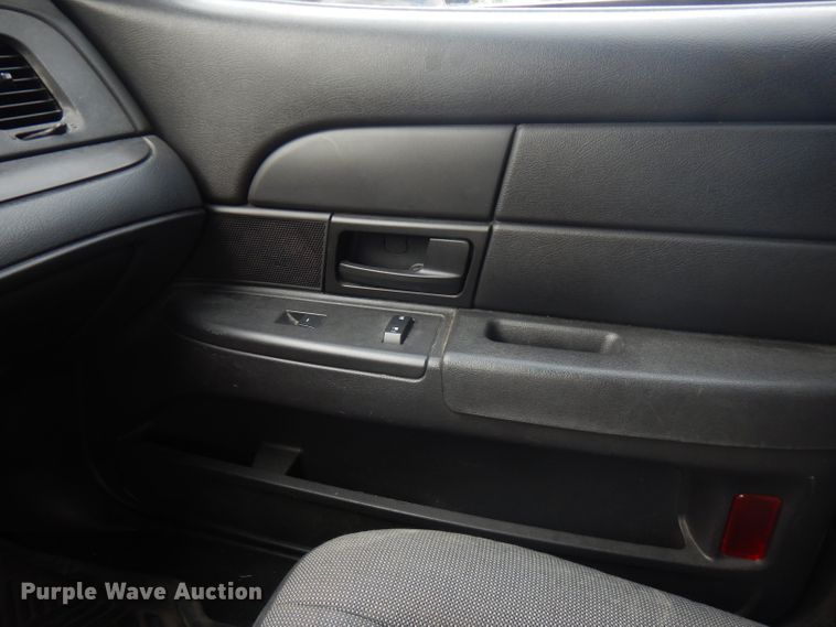 image for item FN9254 2011 Ford Crown Victoria Police Interceptor