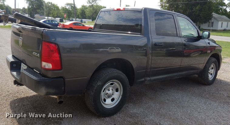 image for item FN9255 2016 Dodge Ram 1500  Crew Cab pickup truck