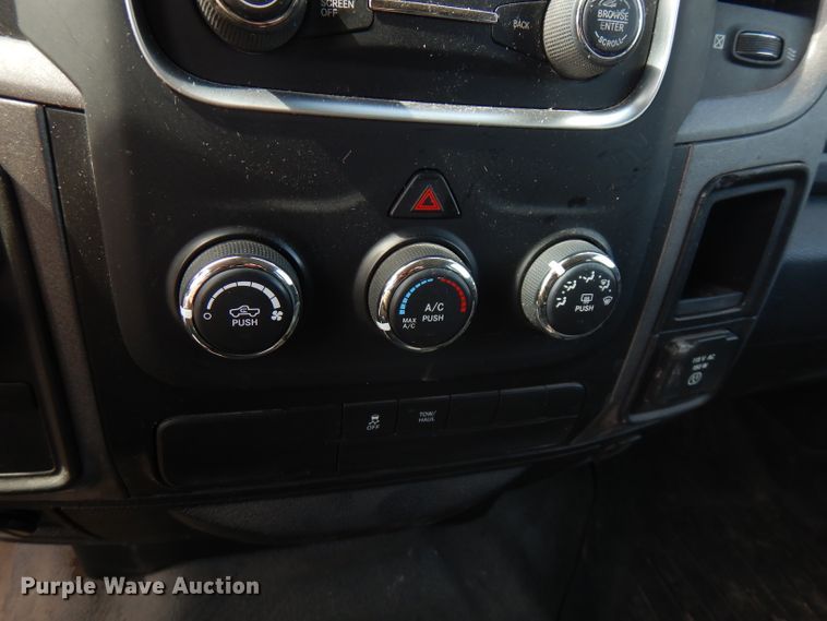 image for item FN9255 2016 Dodge Ram 1500  Crew Cab pickup truck