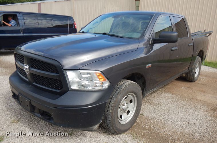 image for item FN9256 2016 Dodge Ram 1500  Crew Cab pickup truck