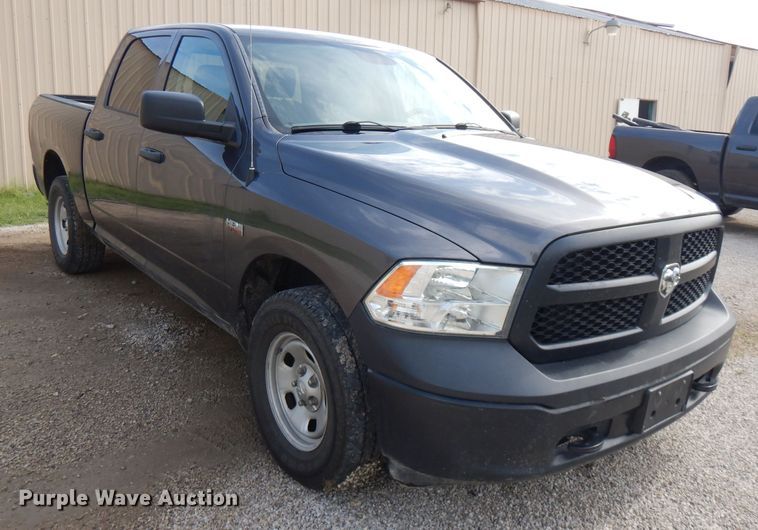 image for item FN9256 2016 Dodge Ram 1500  Crew Cab pickup truck