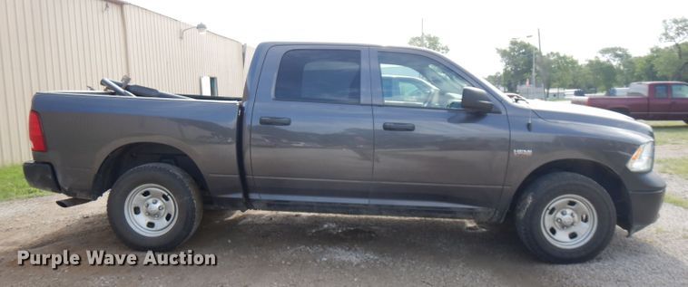 image for item FN9256 2016 Dodge Ram 1500  Crew Cab pickup truck