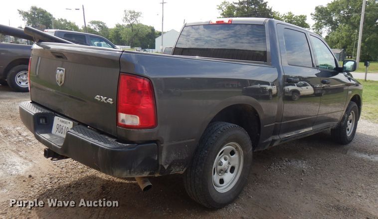 image for item FN9256 2016 Dodge Ram 1500  Crew Cab pickup truck