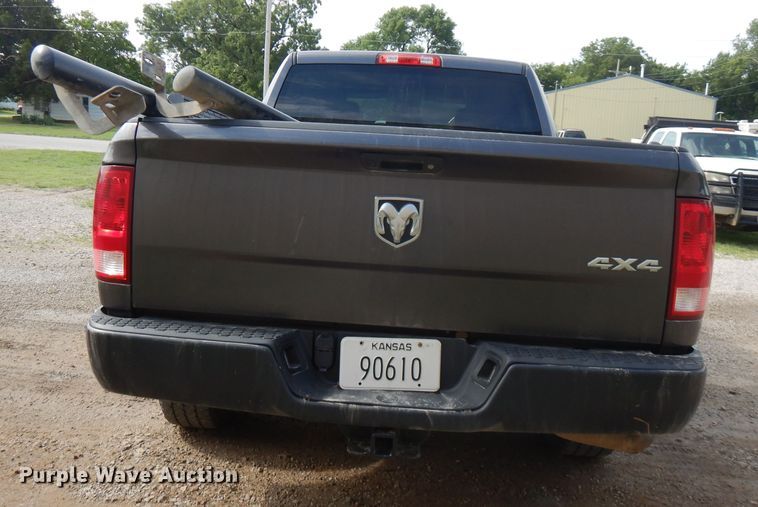 image for item FN9256 2016 Dodge Ram 1500  Crew Cab pickup truck