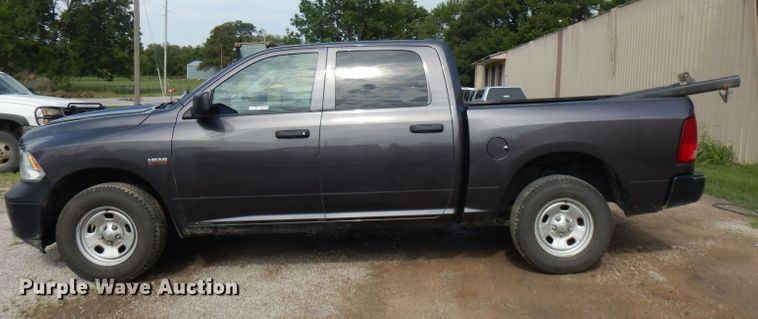 image for item FN9256 2016 Dodge Ram 1500  Crew Cab pickup truck