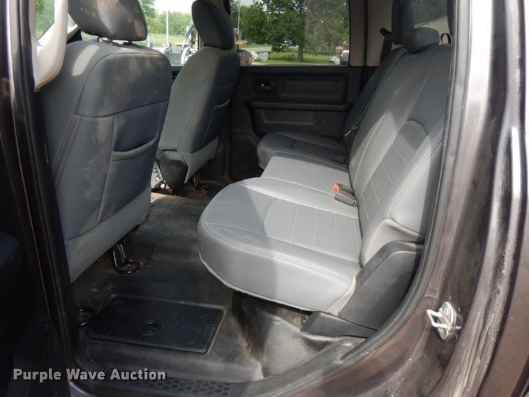 image for item FN9256 2016 Dodge Ram 1500  Crew Cab pickup truck