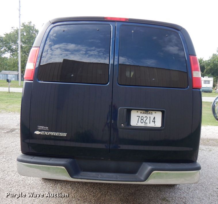 image for item FN9257 2012 Chevrolet Express 1500  van