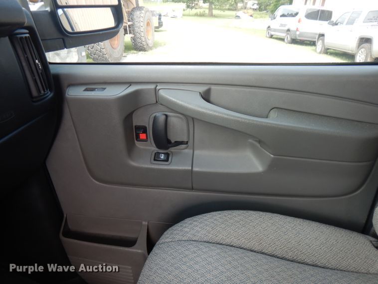 image for item FN9257 2012 Chevrolet Express 1500  van