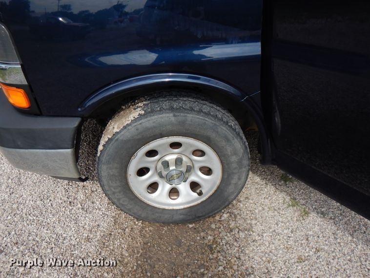 image for item FN9257 2012 Chevrolet Express 1500  van