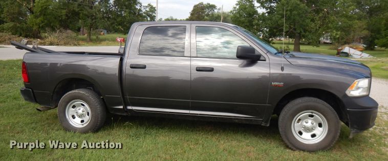 image for item FN9258 2016 Dodge Ram 1500  Crew Cab pickup truck