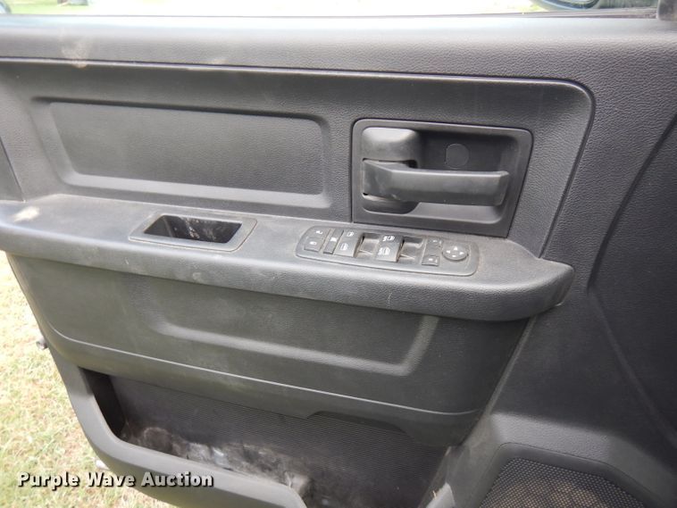 image for item FN9258 2016 Dodge Ram 1500  Crew Cab pickup truck