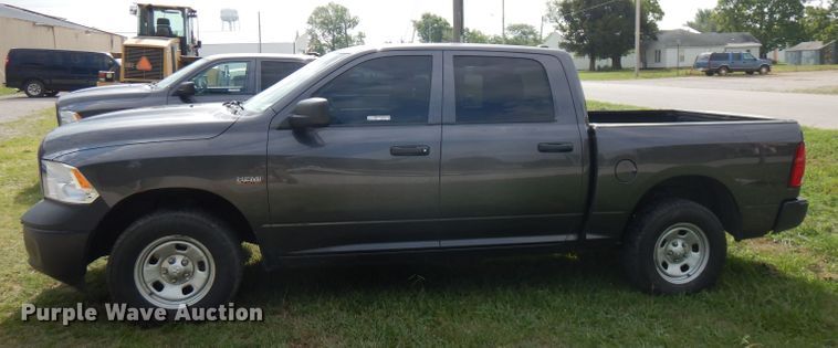 image for item FN9259 2016 Dodge Ram 1500  Crew Cab pickup truck