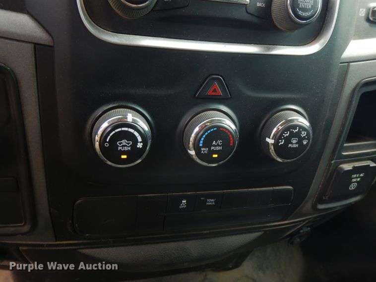 image for item FN9259 2016 Dodge Ram 1500  Crew Cab pickup truck