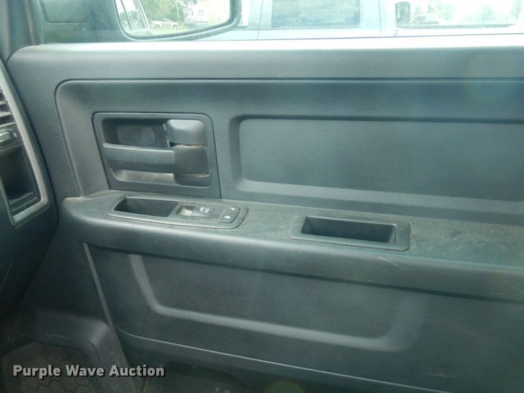 image for item FN9259 2016 Dodge Ram 1500  Crew Cab pickup truck