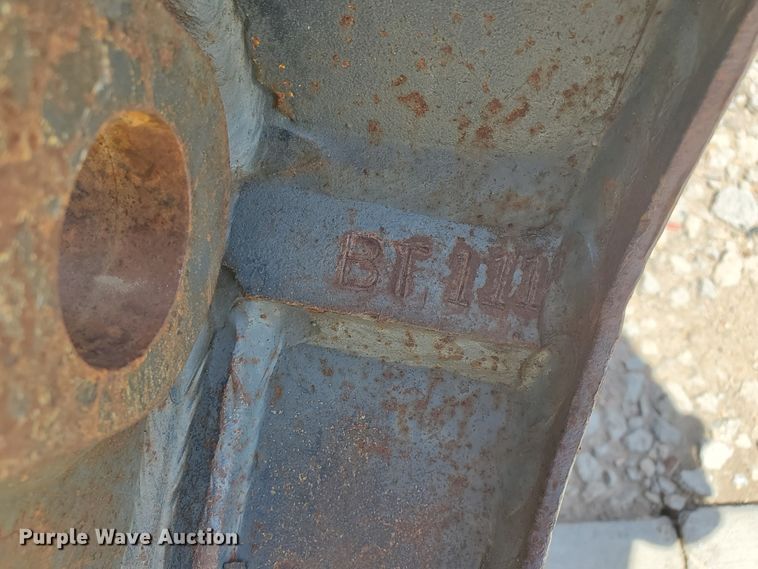 image for item GM9303 Komatsu 16"W backhoe bucket