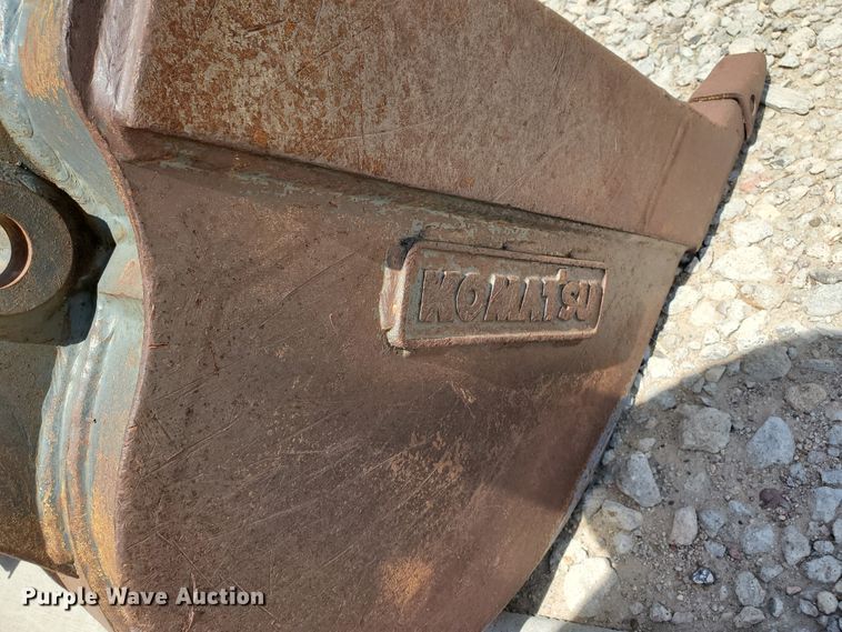 image for item GM9303 Komatsu 16"W backhoe bucket