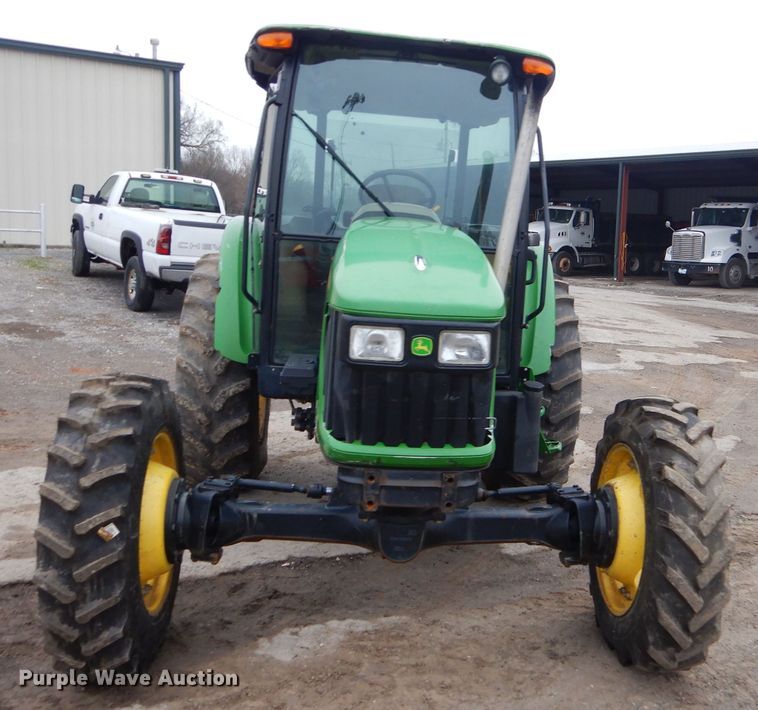 image for item GN9222 2010 John Deere 5083E  tractor