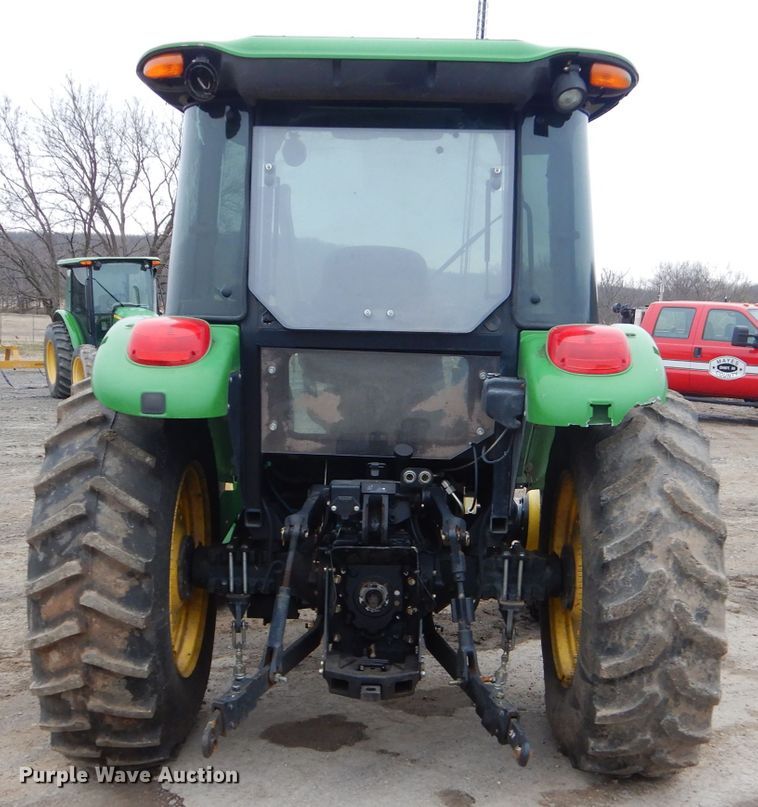 image for item GN9222 2010 John Deere 5083E  tractor