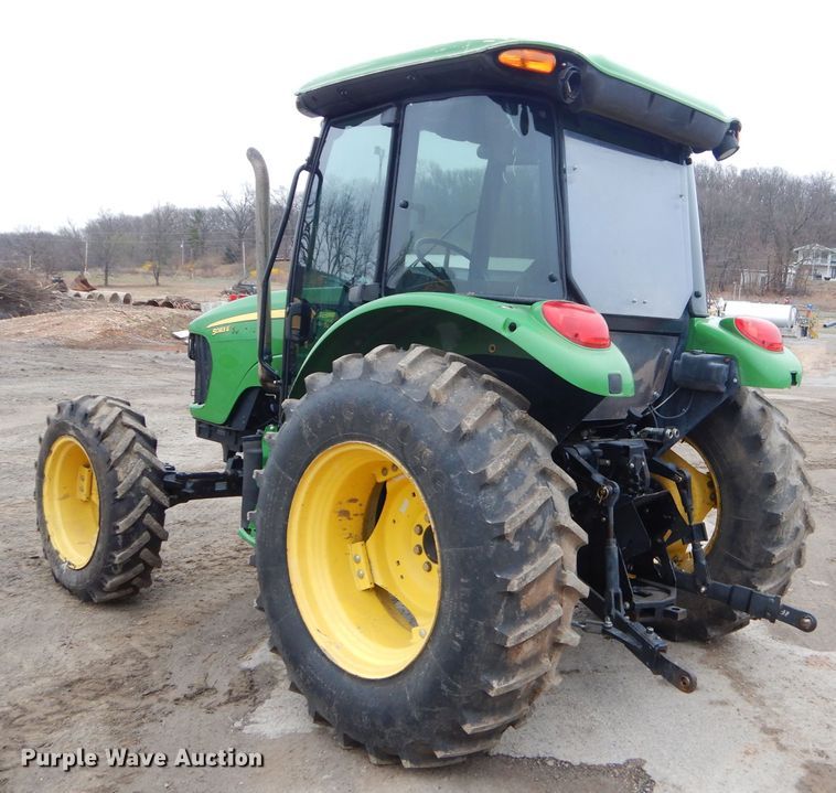 image for item GN9222 2010 John Deere 5083E  tractor